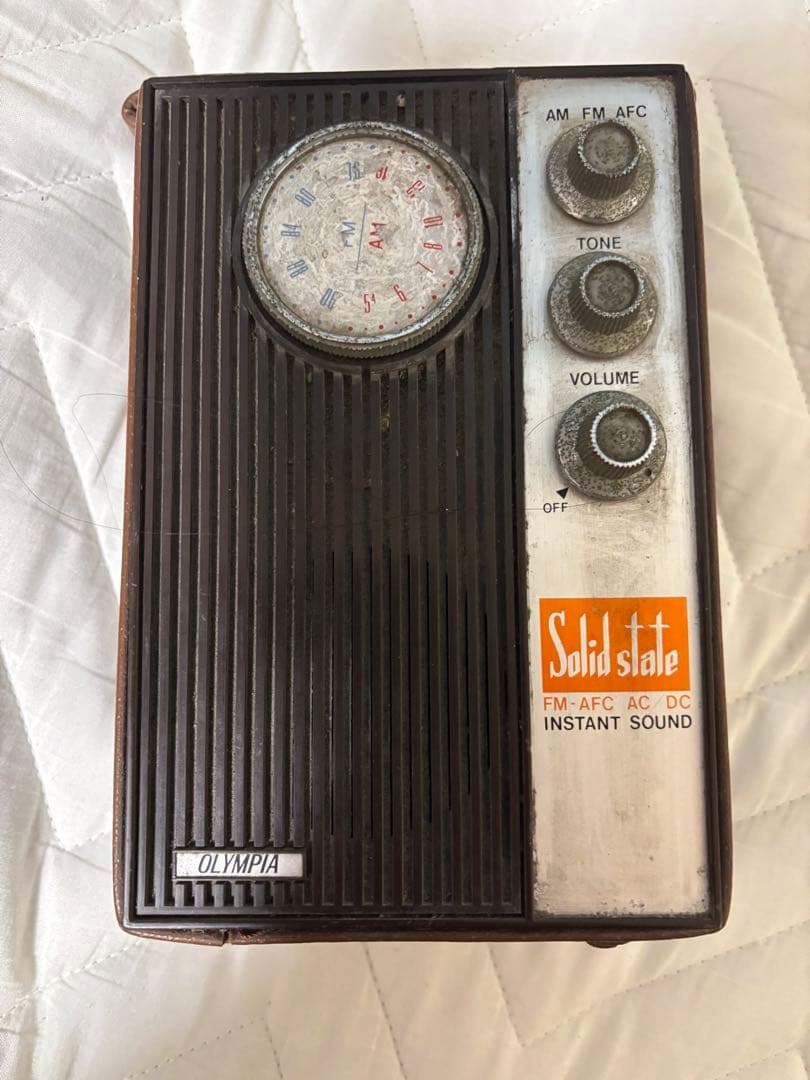 OLYMPIA Solid State AM/FMラジオ　ジャンク Vintage Juliette Solid State Instant Sound AC-DC AM/FM Radio