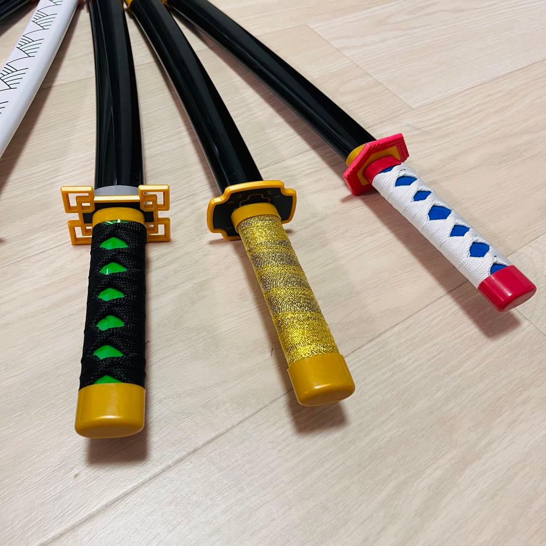 鬼滅の刃 日輪刀 刀のおもちゃ まとめ売り 12本セット - メルカリ