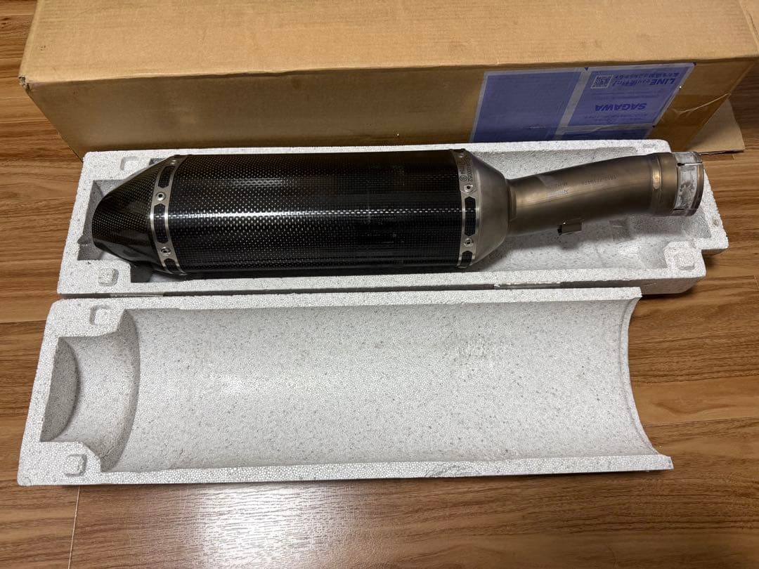AKRAPOVIC カーボンマフラー(60.5π)