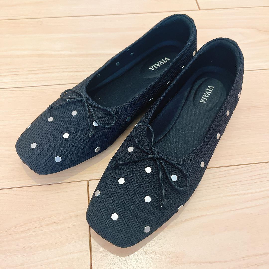 VIVAIA ブラック ドット柄 フラットシューズ Margot™ 2.0] スクエアトゥ エクストラワイド(5Eまで対応) フラット