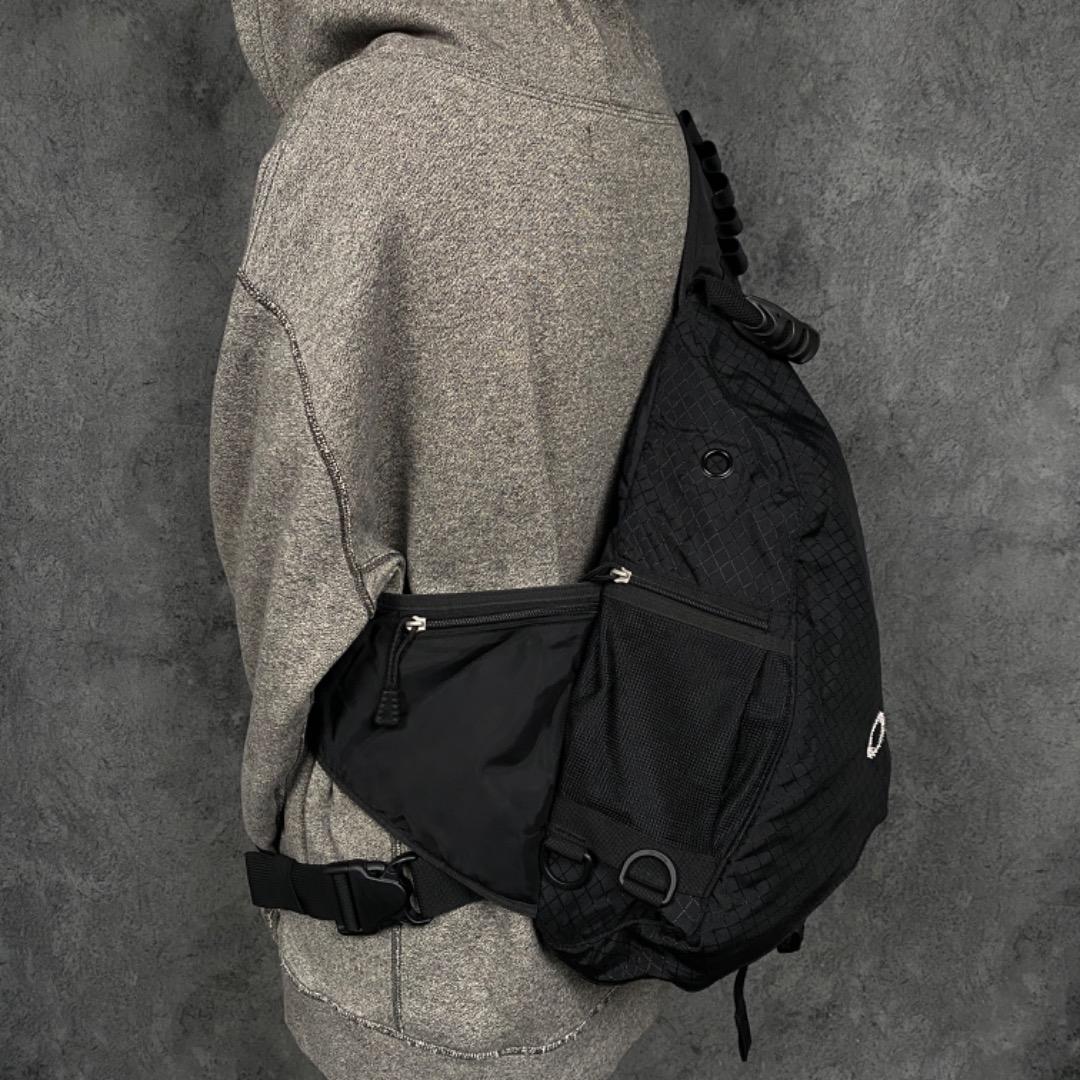 しめじ嫌い様専用 正規品 OAKLEY 00s Y2K ワンショルダーバッグ