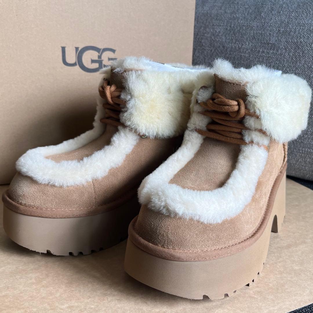 UGG 新作Esmee Lace Up（エスミー レース アップ） - メルカリ
