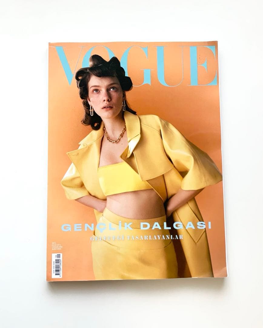 女性情報誌 Vogue Turkey Magazine February 2022 Anja Rubik Vogue Turkey July August 2024 - theFashionSpot