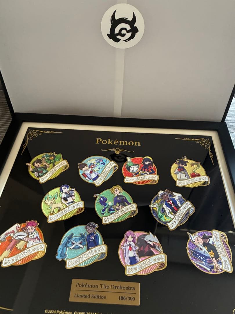 超激レア　ポケモンオーケストラ　韓国 トレーナーリミテッドバッジ額　300個限定 超激レア ポケモンオーケストラ 韓国 トレーナーリミテッドバッジ額
