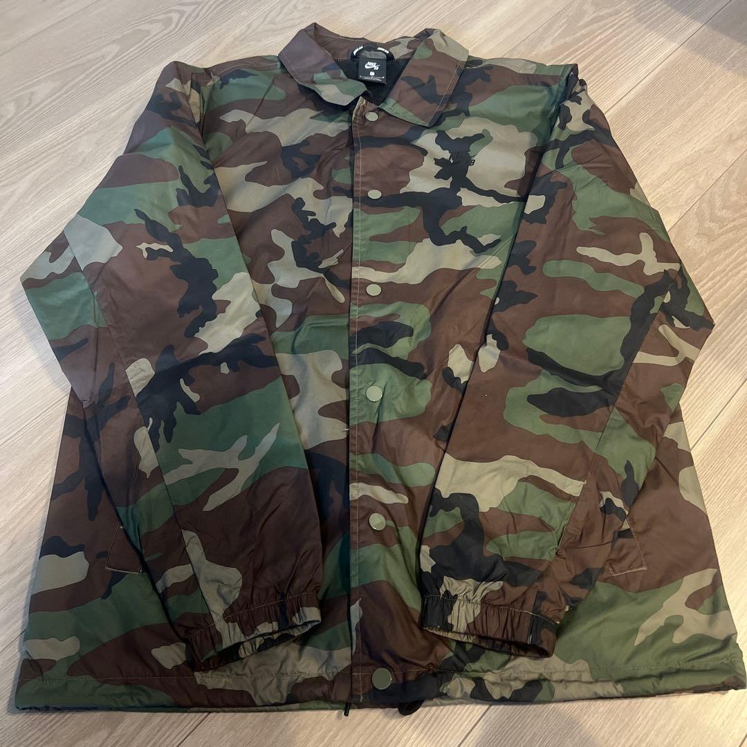 迷彩 ナイロンジャケット NIKE ナイキ コーチジャケット - メルカリ