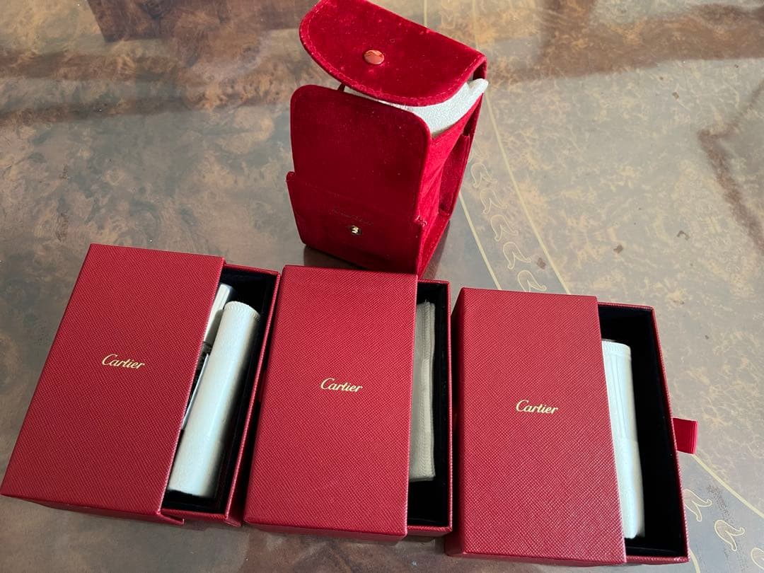 未使用カルティエジュエリークリーニングキット3箱と時計ケースの4点