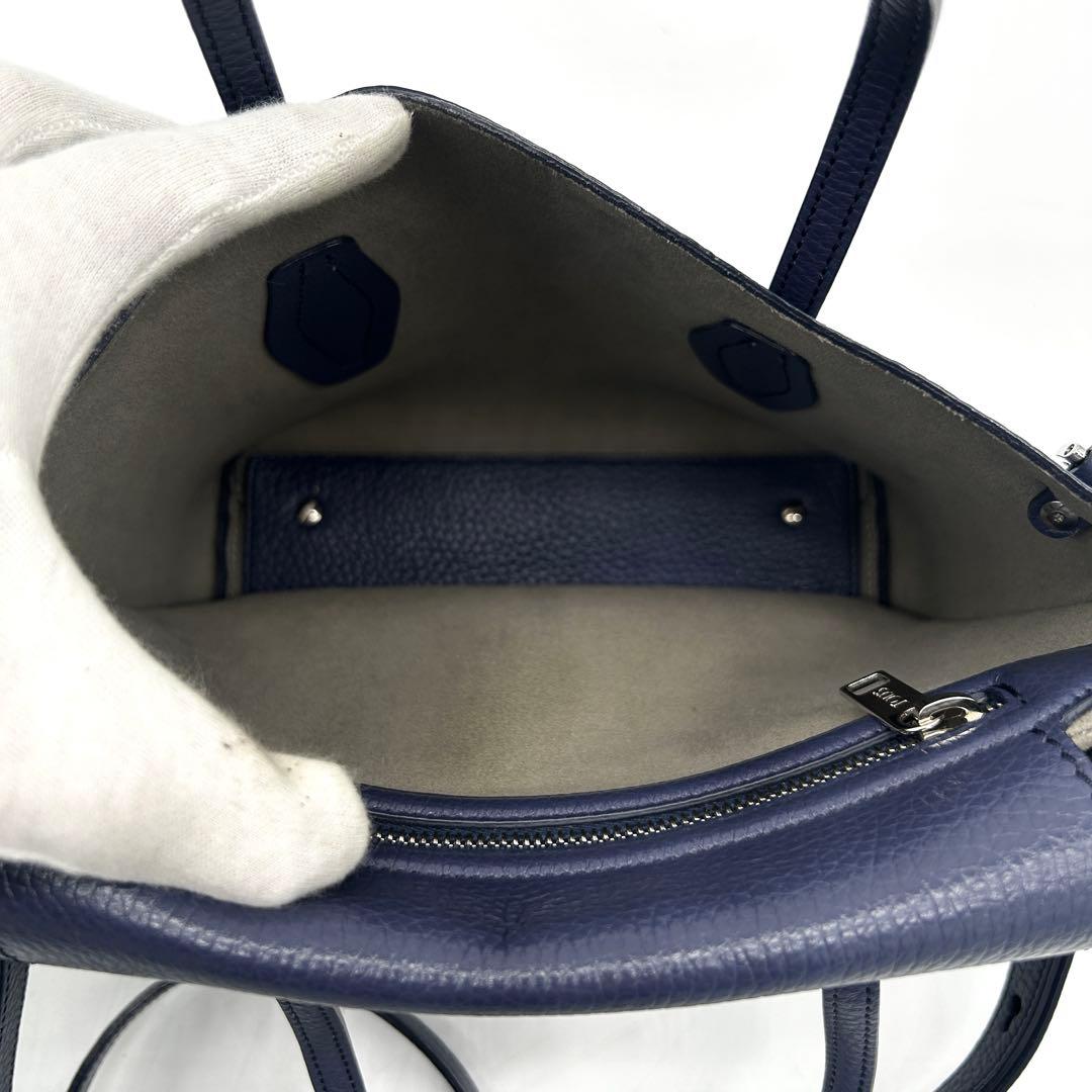 美品】トッズ 2way ジョイミニ ハンドバッグ レザー ネイビー 斜め掛け