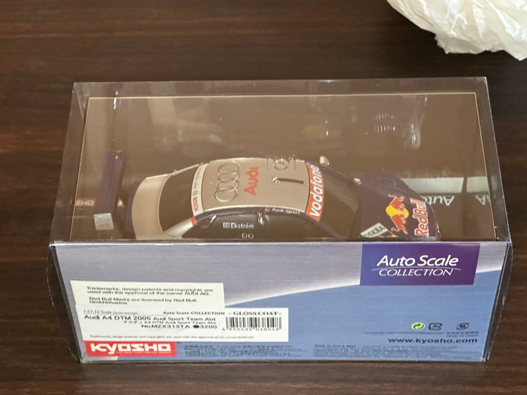 京商 ミニッツ アウディ A4DTM2005 グロスコート 未開封