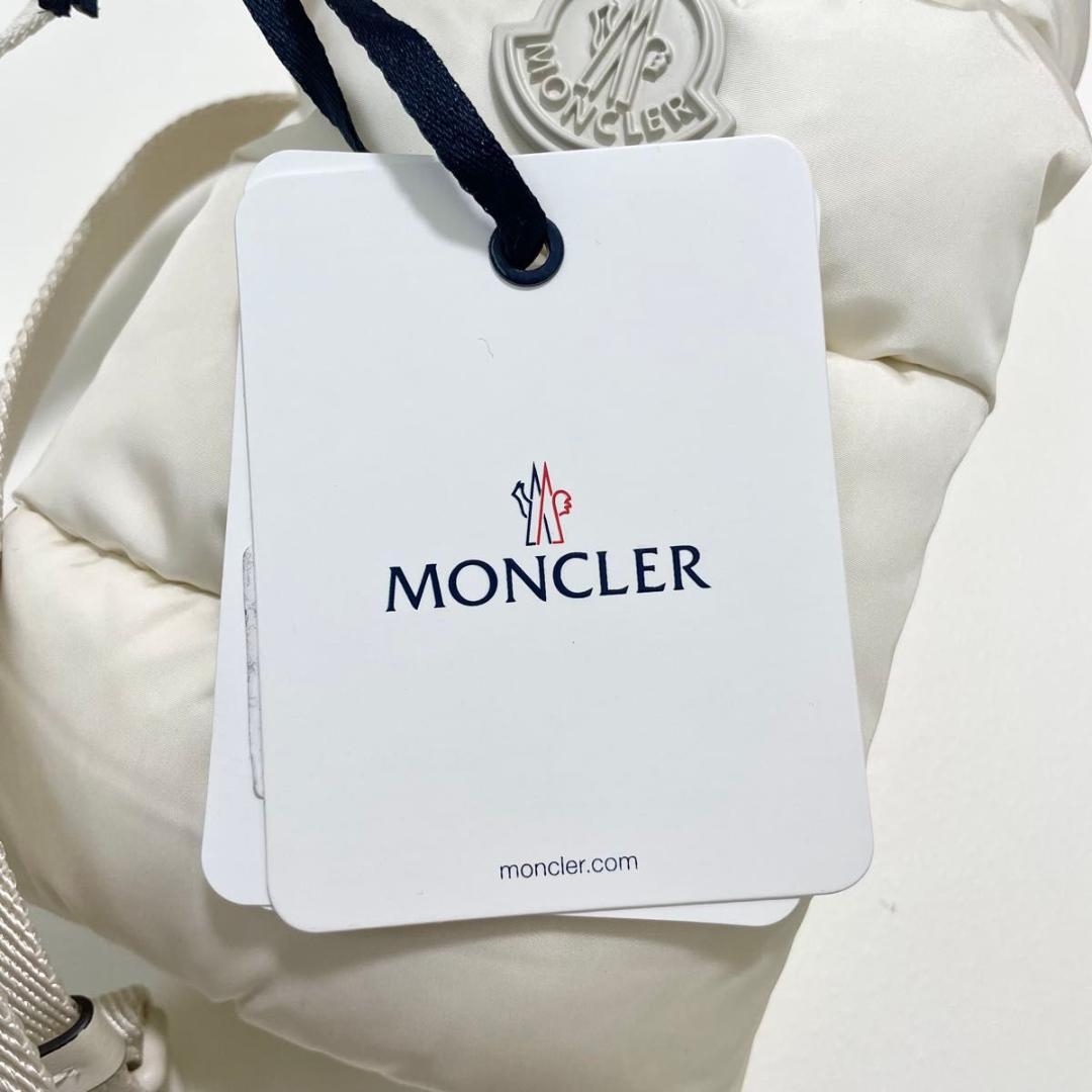 モンクレール ショルダーバッグ キルティング 白 シンプル ダウン