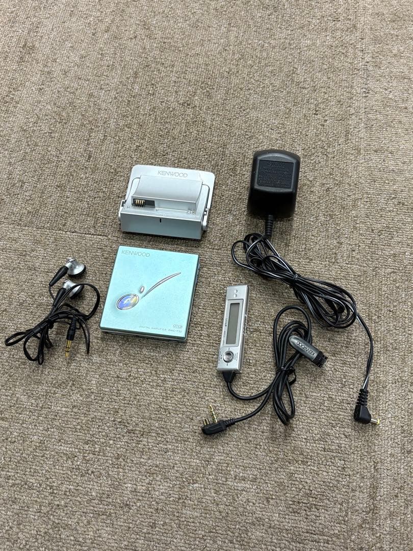 動作品 KENWOOD DMC-T33 ポータブルMDプレーヤー 水色 純正品 ケンウッド、“NEW クリアデジタルアンプ”搭載MDプレーヤー