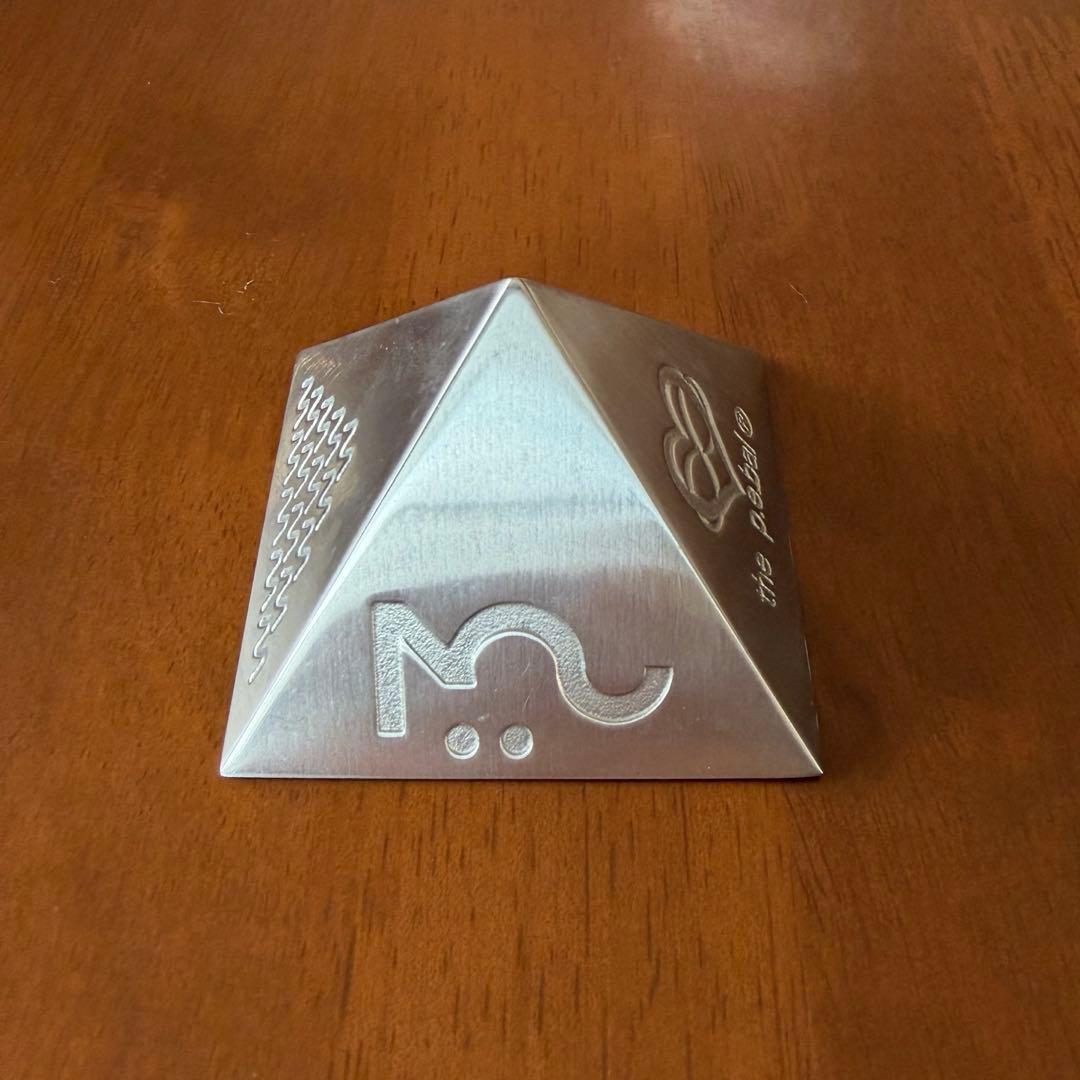 p.e.bal　 パワーピラミッド　電磁波対策　半径18m 定価44,800円