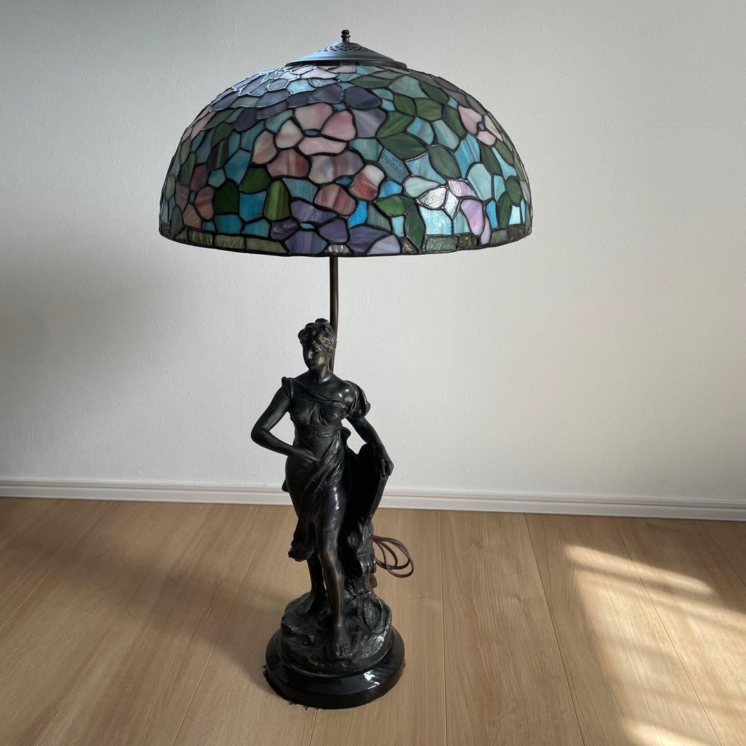 芸術美！　アンティーク スタンドランプ ステンドグラス シェード　ブロンズ像 ステンドランプ 葡萄 ステンドグラス ランプ おしゃれ ぶどう ブドウ