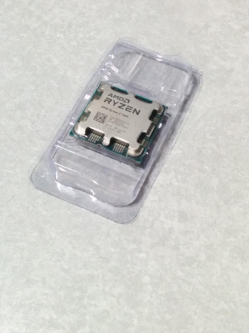 CPU Ryzen 5 7600 AMD Ryzen 5 7600X - 6-Core 4.7 GHz - Socket AM5 - 105W Desktop