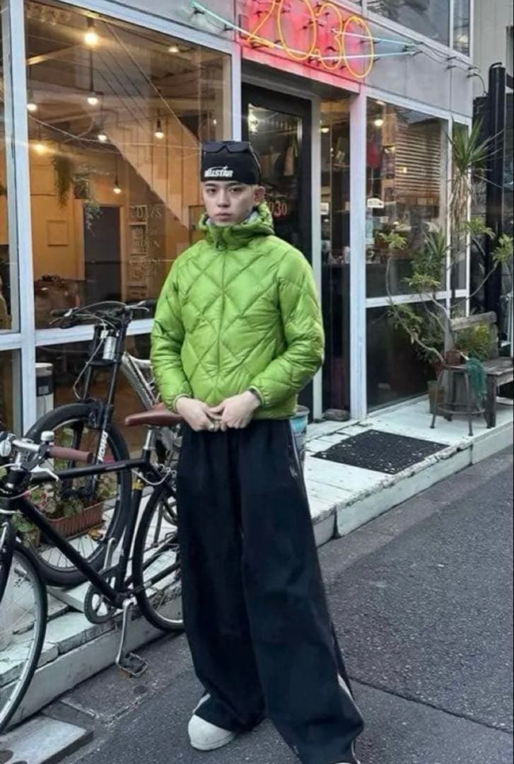 mont-bell ダウンジャケット キルティング短丈かつきくん着用 - メルカリ