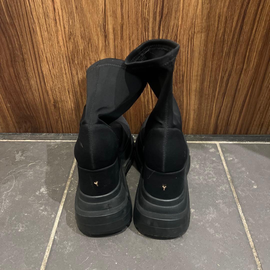 YELLO ブラックウェッジソールブーツ YELLO / TOKYO BLACK DOUBLE SNEAKER LONG BOOTS 2024