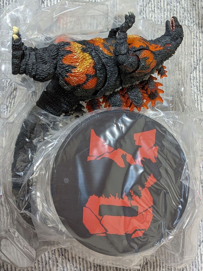 S.H.MonsterArts ゴジラ 1995 70周年特別記念Ver