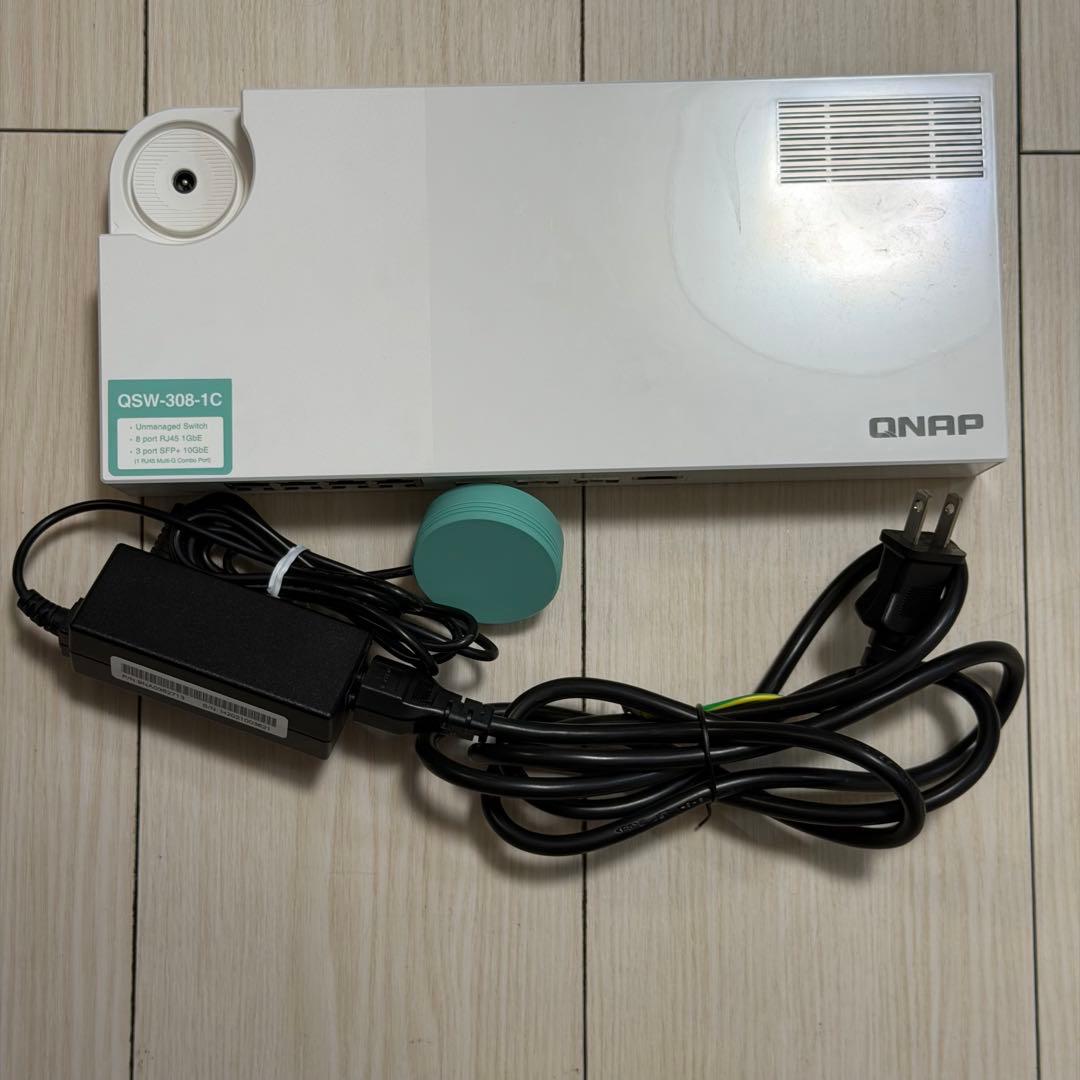 QNAP QSW-3081C 10Gスイッチングハブ QSW-308-1C | Cost-effective entry-level 10GbE Switch with 5-Speed