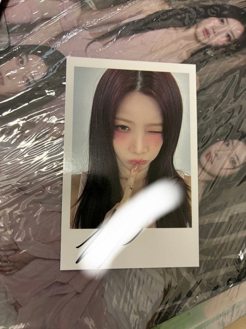 ARTMS LOONA KimLip 김립 キムリプ サイン入りサノクトレカ Kim Lip (single album) - Wikipedia