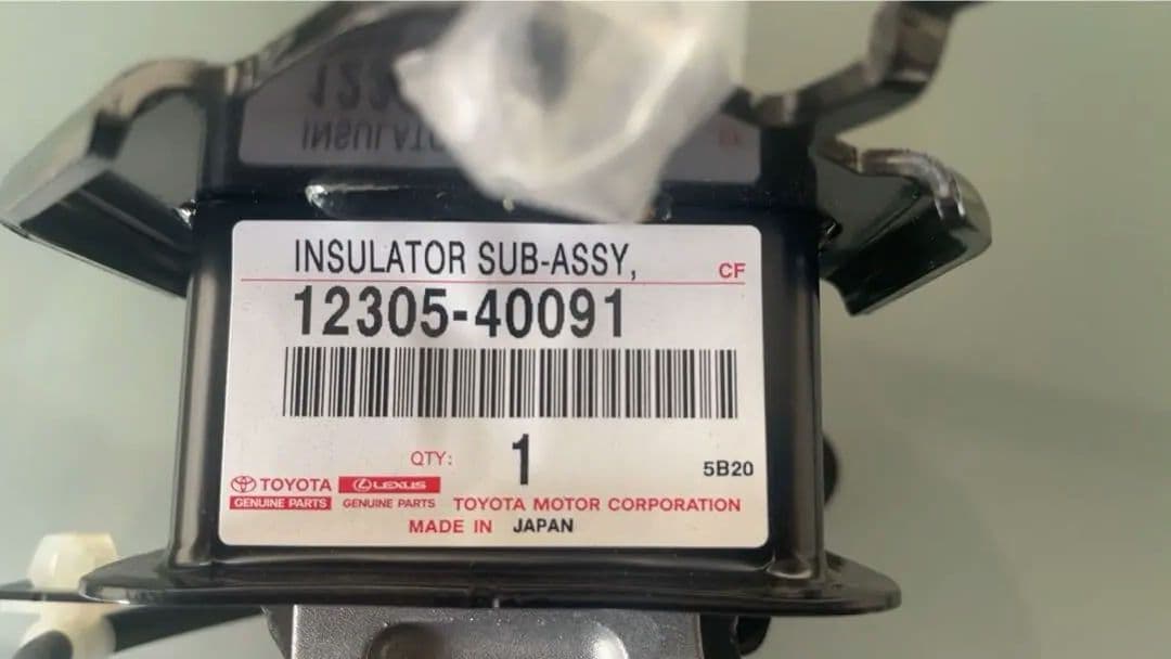 トヨタI Q 右前エンジンマウント（インシュレーター ）12305-40091 12305)エンジンマウンティング インシュレータSUB-ASSY RH トヨタ