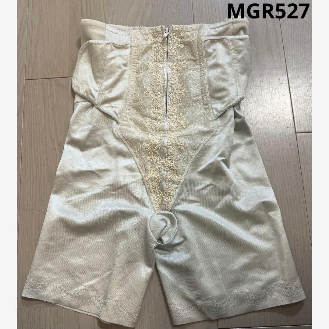 ワコール Wacoal シェイプマミーガードル 最高級モデル 64 MGR527