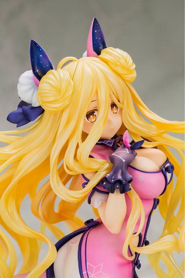 【新品未使用】デート・ア・ライブIV 星宮六喰 1/7スケール フィギュア デート・ア・ライブIV」より星宮六喰が豊満なスタイル露わにフィギュア