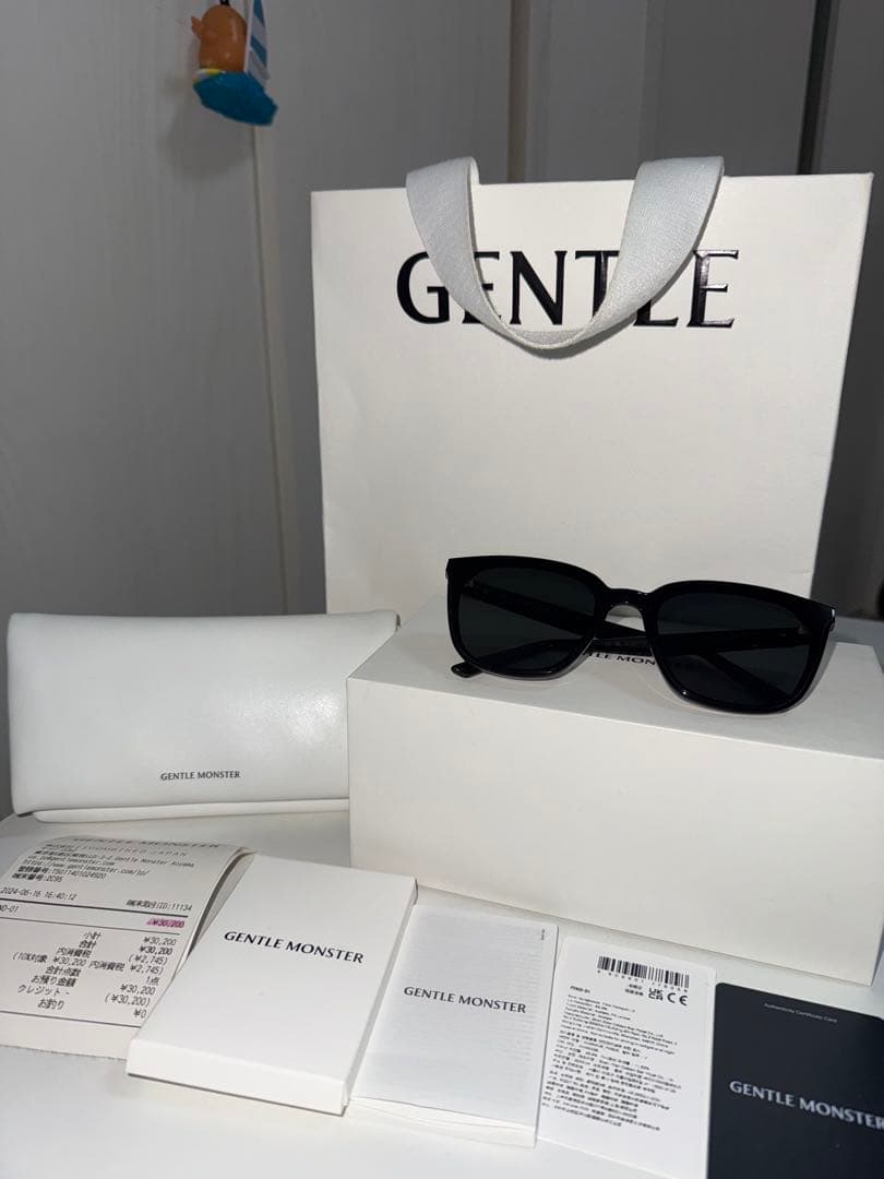 GENTLE MONSTER PINO ブラックサングラス Gentle Monster Pino 01（BR） サングラス | ブラック | FARFETCH JP