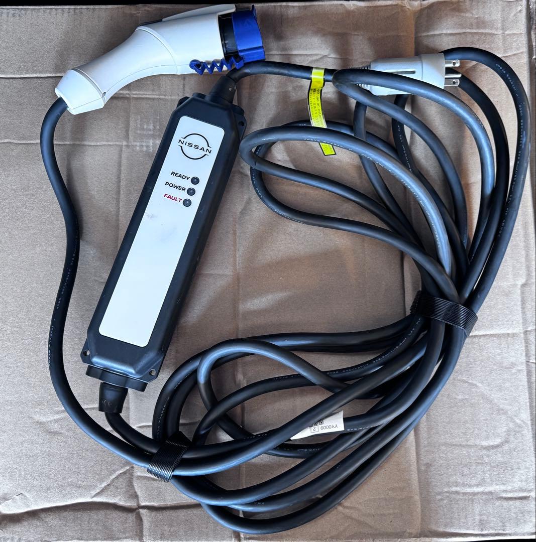 NISSAN EV充電ケーブル 29690 6WX0A 日産 Nissan EV 充電ケーブル 29690 6WX0A - メルカリ