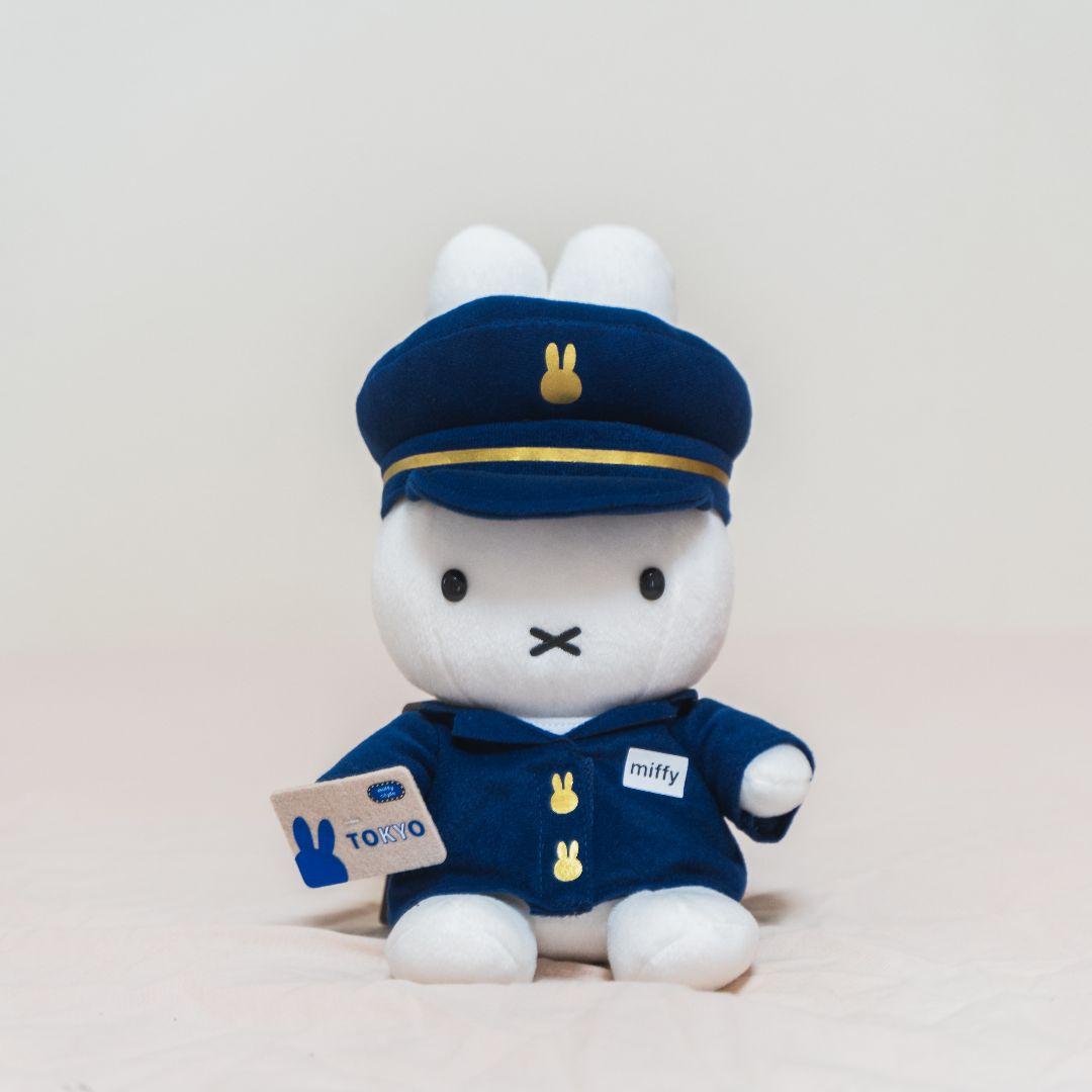 東京駅限定】駅長さんミッフィーぬいぐるみ(新品・タグ付き) - メルカリ