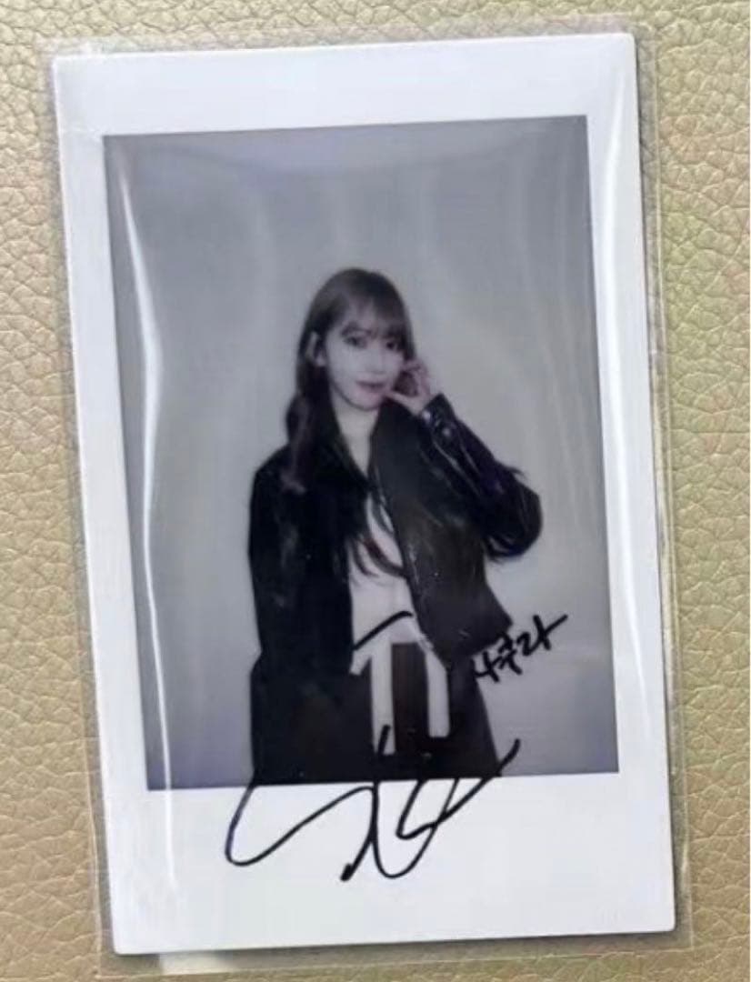 lesserafim 中華 idoustage 2.0 サクラ 購入特典 チェキ 直筆サイン入りチェキが当たる購入特典も追加発表！】LE SSERAFIMの