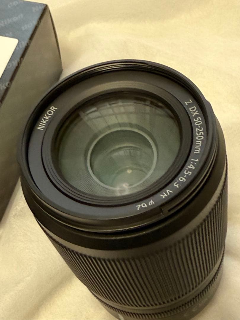 フード付き　NIKKOR Z DX 50-250mm f/4.5-6.3 VR
