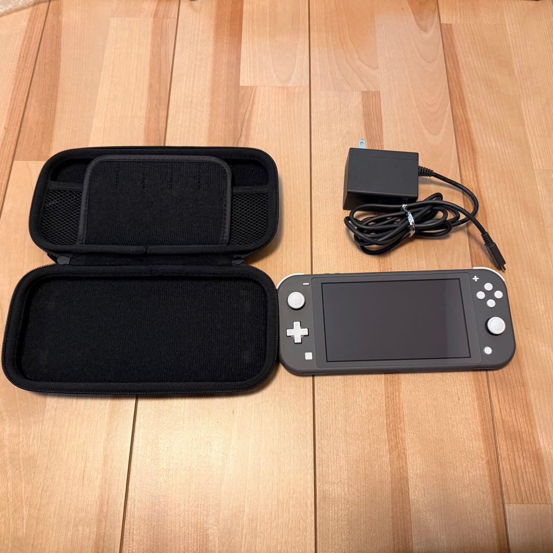Nintendo Switch Lite グレー 本体 (充電器とケース付き) Amazon.co.jp: Nintendo Switch Lite グレー : ゲーム