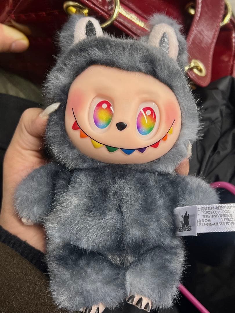 正規品　ラブブ　エナジー　シークレッPOPMART( RARE ONE ) 正規品】ラブブ エナジー ポップマート POPMART LABUBU SERENTY（平静