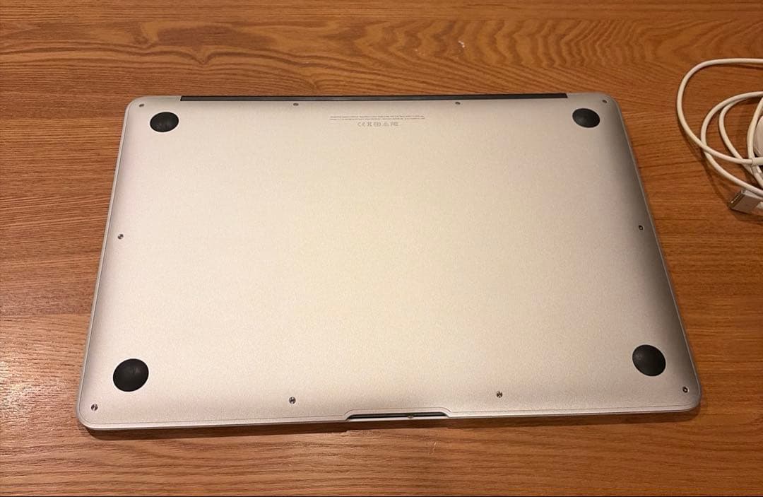 MacBook Air (13.3inch, 2017) 本体