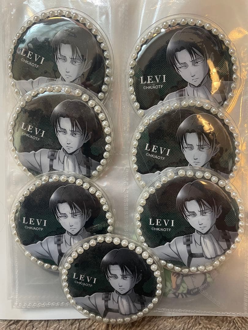 リヴァイ 缶バッジ 海ver AMNIBUS-日常使いできるアニメグッズの通販サイト-