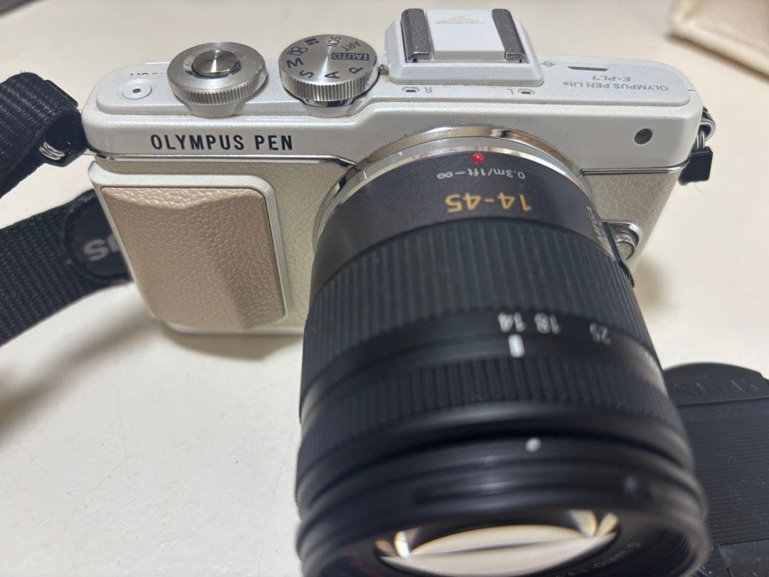 値下げ！OLIMPAS PEN Lite E-PL7 中古品 レンズLUMIX - メルカリ