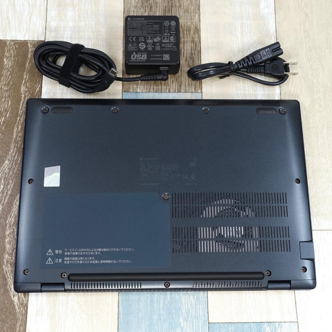 10コアCPUで最新モデルと同じデザインの超軽量バリ速モバイル✨