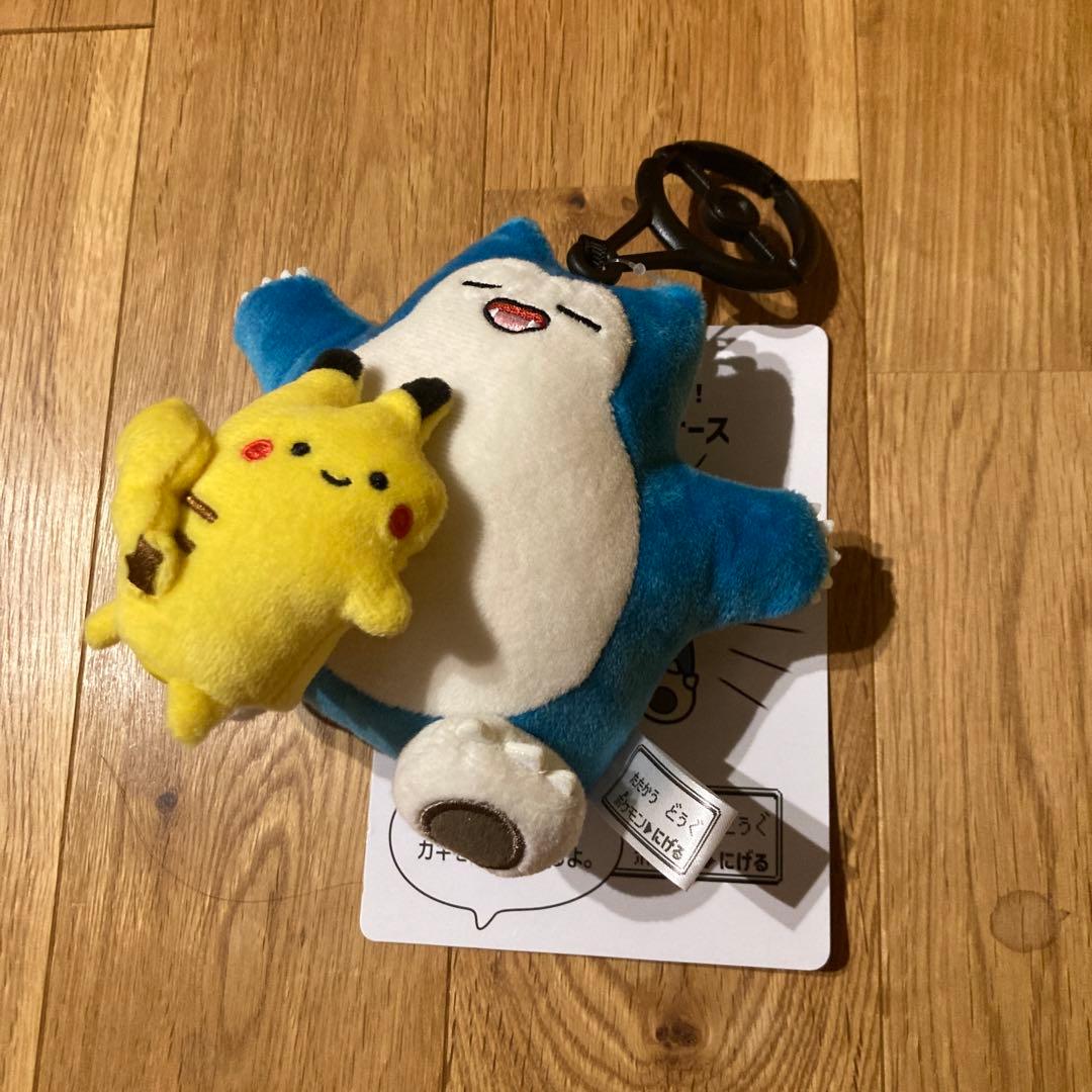 新品タグ付き】ぬいぐるみキーケース 逃 ピカチュウ カビゴン - メルカリ