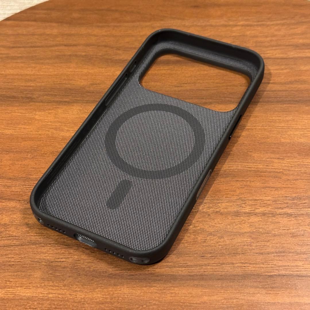 美品中古】iPhone 17 Proテックウーブンケース「ブラック」Apple