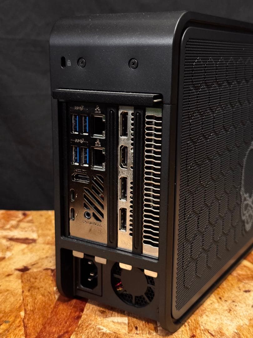 Intel NUC 9 i5 9300H MSI RTX 2060 ミニPC - メルカリ