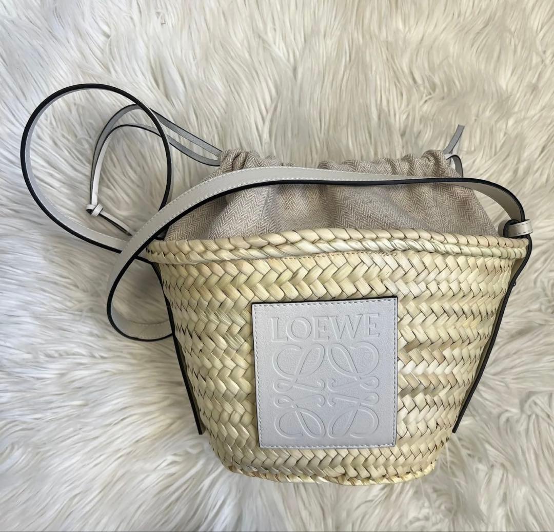 LOEWE かごバッグ ナチュラル ヤシの葉 - メルカリ