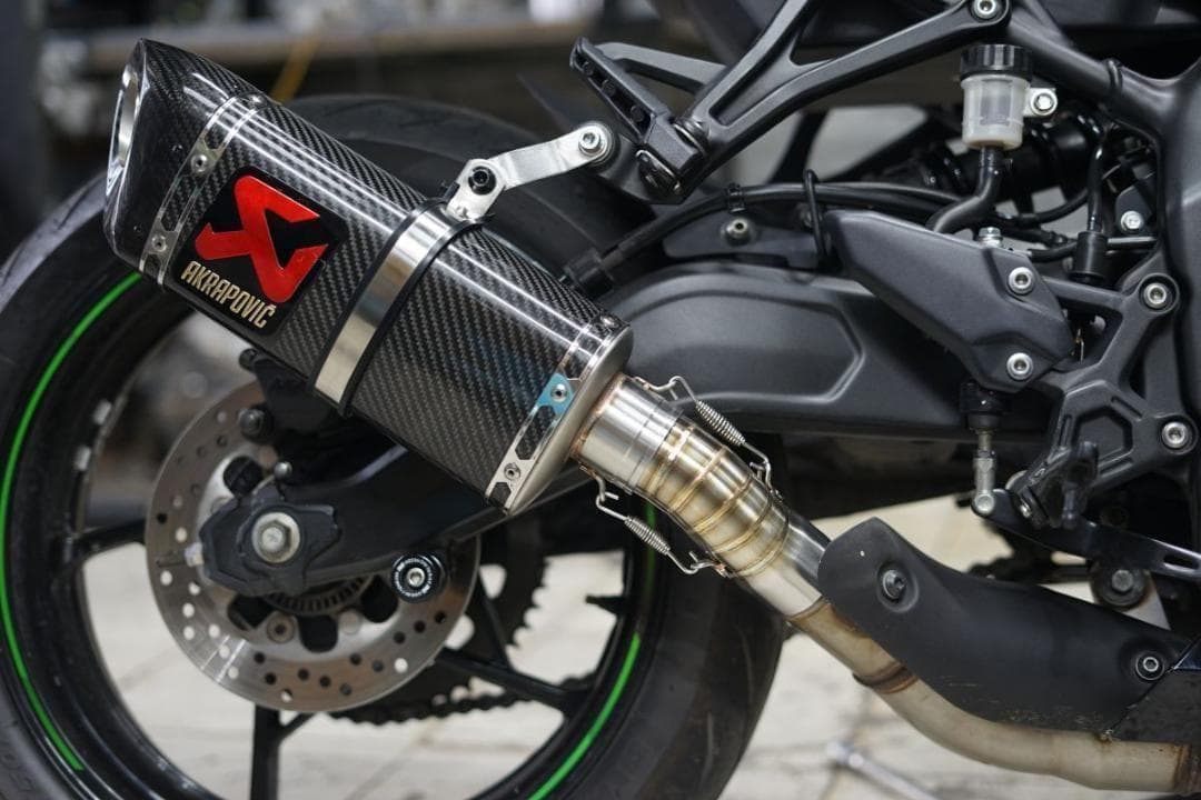 Zx25r/zx4r ２３年～　Arka風　スリップオンマフラー　中間パイプ付き Zx25r/zx4r 23年～ 汎用スリップオン用 中間パイプ - メルカリ