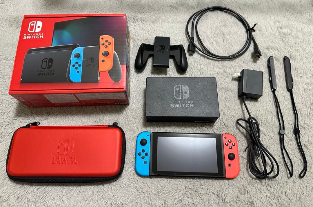 Nintendo Switch 本体 美品 ケース付　ネオンレッド/ネオンブルー Nintendo Switch 本体 ネオンレッド・ブルー ケース付 - メルカリ