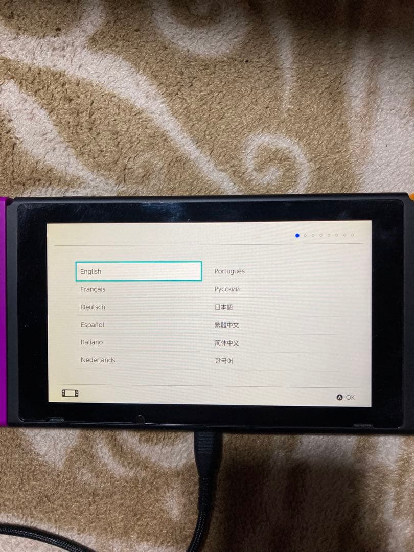 Nintendo Switch 本体のみ 画面に黄ばみあり - メルカリ