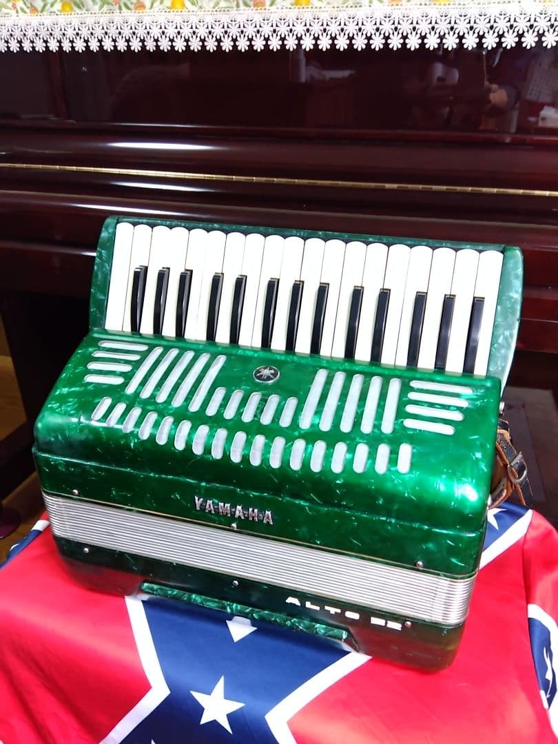 整備済懐しい音色】Yamaha アルト アコーディオン A-32 32鍵