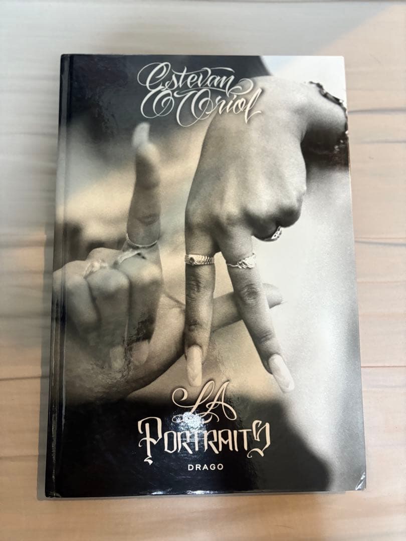 アート・デザイン・音楽 LA Portraits Estevan Oriol Drago Amazon | LA Portraits | Oriol, Estevan | Architectural
