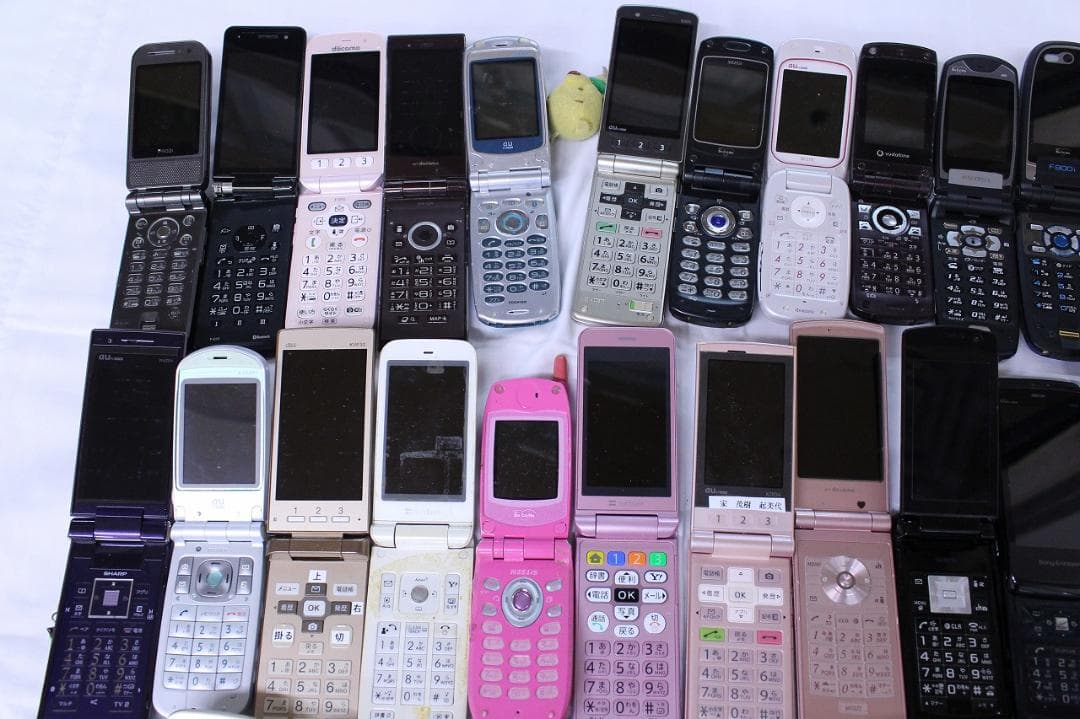 個◇ガラケー 50台 まとめ ジャンク 部品取り