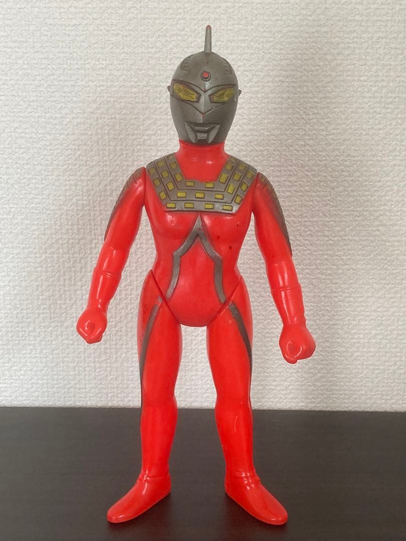 ビックサイズ　ウルトラマンセブン Amazon.co.jp: ウルトラマン ウルトラBIGソフビ ウルトラセブン : おもちゃ