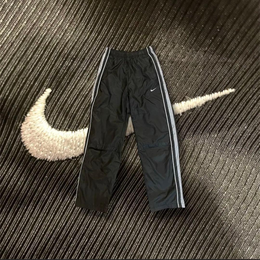 00s] Nike ナイロンジャケット セットアップ サイドライン 刺繍 - メルカリ