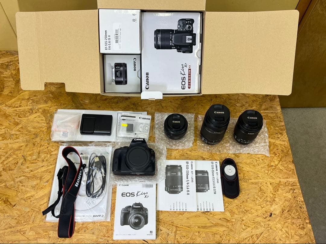 Canon EOS Kiss X7ダブルズームキット➕EF-S18-55 レンズ CANON EOS Kiss X7 EF-S18-55 IS STM レンズキット 価格比較 - 価格.com