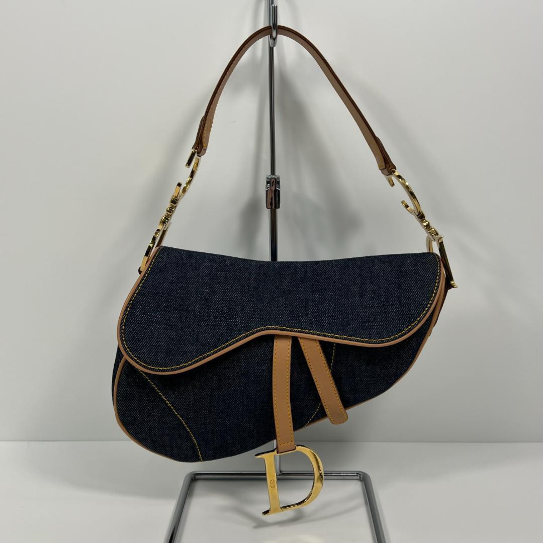 クリスチャンディオール サドルバッグ デニム ショルダーバッグ MBZ142 ヴィンテージ感が最高！ディオールの新作ショルダーバッグ「サドル